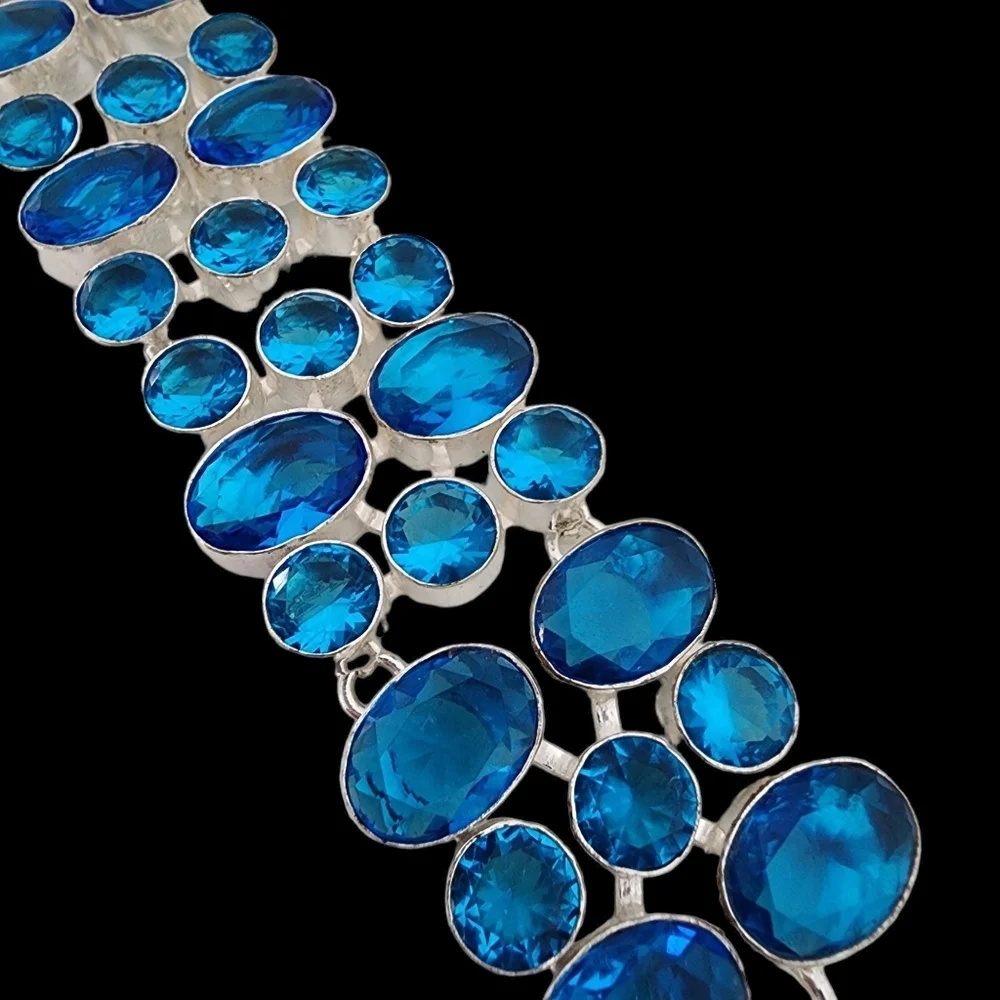 Silver bracelet faceted glass chunky bracelet blue topaz color Q02